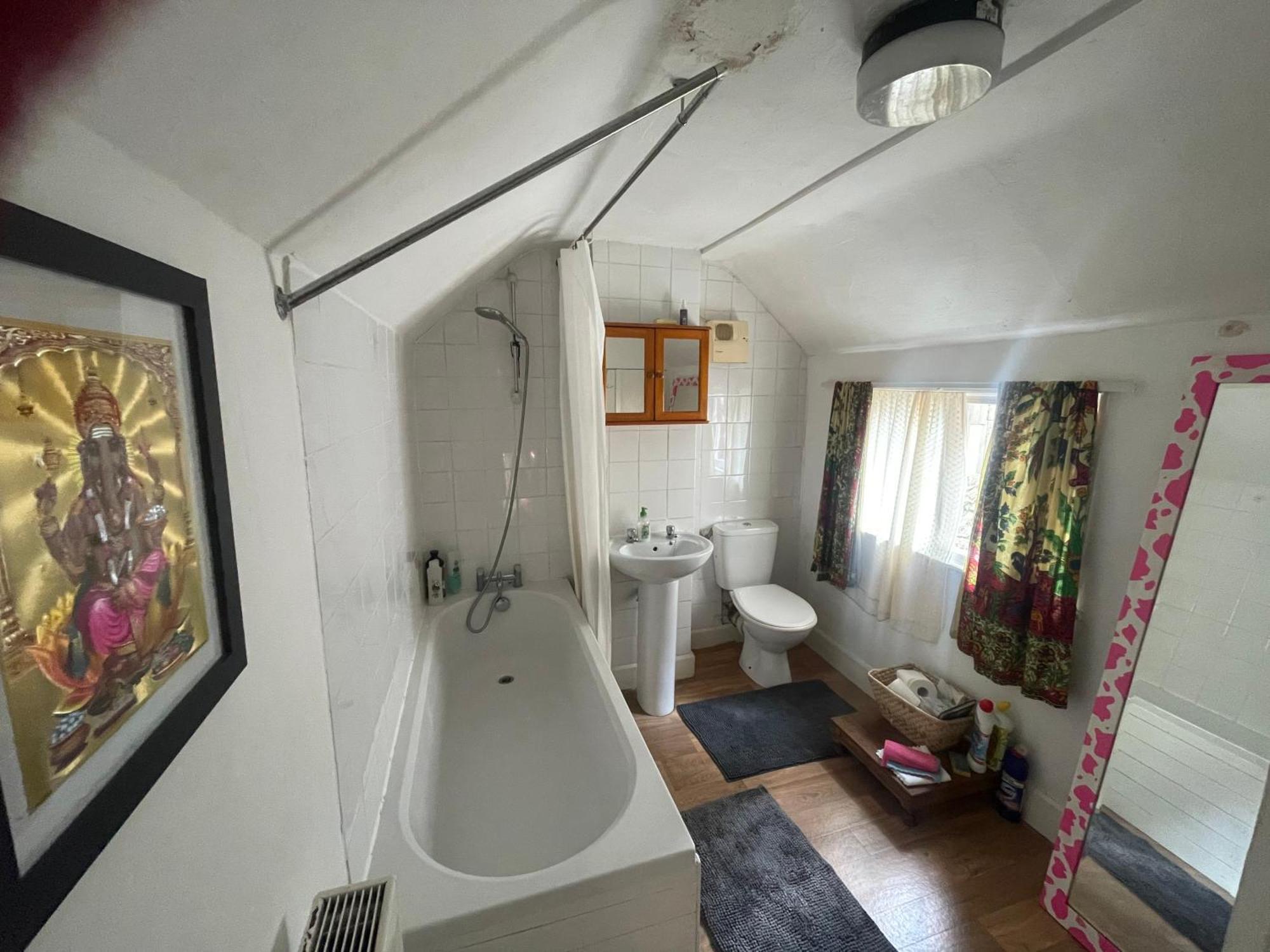 Homestay In The Heart Of Avalon Glastonbury Exterior foto